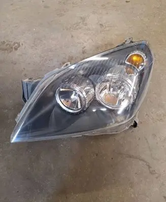 Opel Astra H Headlight/headlamp 1EG27037001