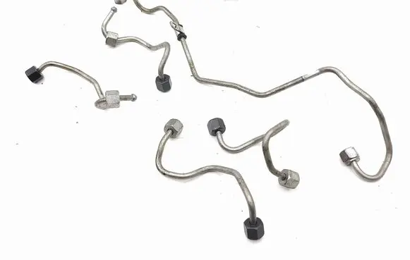 Mazda CX-5 II Fuel injector supply line/pipe 
