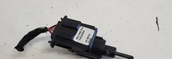Audi A4 S4 B6 8E 8H Brake pedal sensor switch 8E0945515 2434 19322004