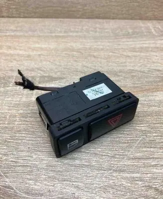 BMW 3 E46 Hazard light switch 8368920