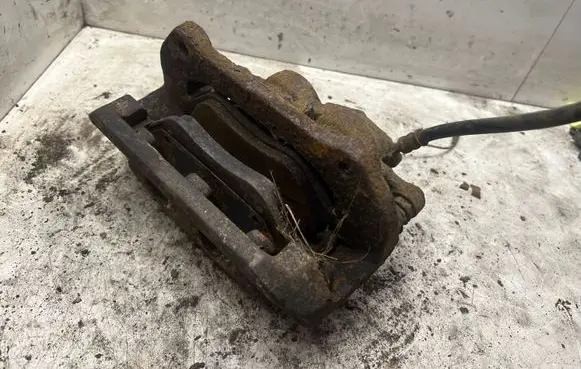 Peugeot 607 Front brake caliper