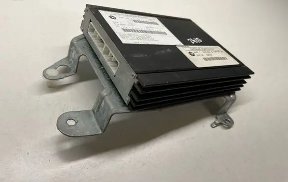Dodge Durango II HiFi Audio sound control unit 05064141AC 05064138AC