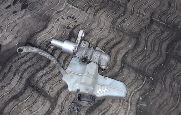 Volkswagen PASSAT B7 Master brake cylinder 3C2611301 03350886951