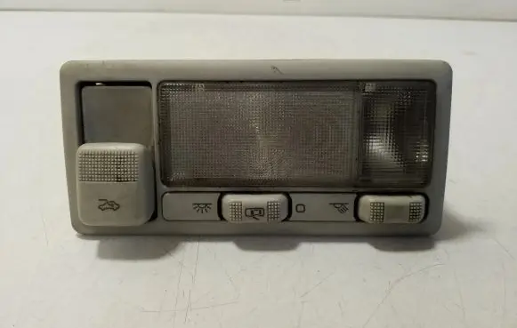 Volkswagen PASSAT B4 Front seat light 1H0947111