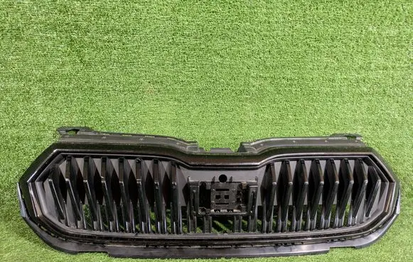 Skoda Fabia Mk4 (6VA) Front grill 