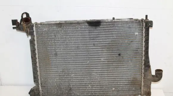 Opel Vectra B Coolant radiator 