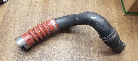 BMW 1 F40 Intercooler hose/pipe 9452508