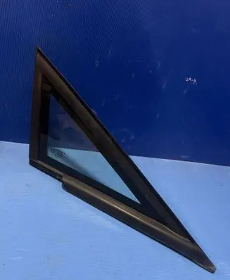 Seat Leon (1P) Front triangle window/glass 43R000469