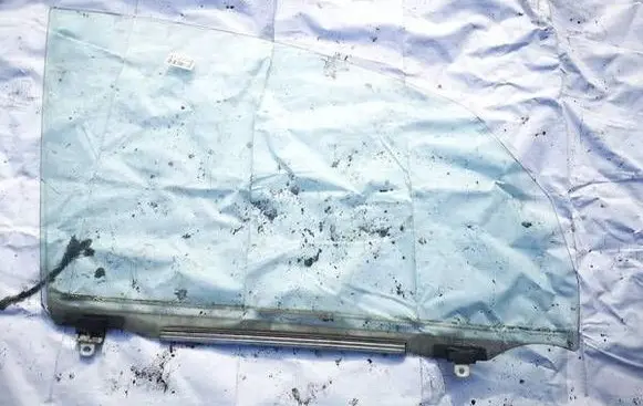 Toyota Corolla Verso E121 Front door window glass four-door 
