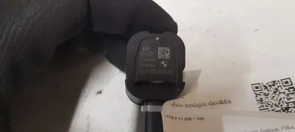 BMW 5 F10 F11 Airbag deployment crash/impact sensor 6577922417801 00183 120405