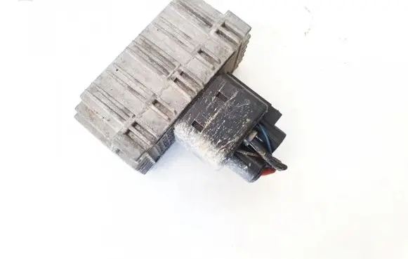 Opel Corsa C Glow plug pre-heat relay 09132691 51299008