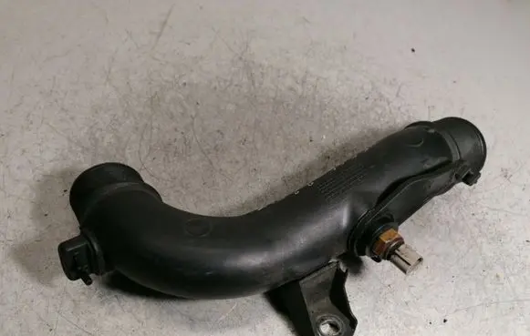Toyota Corolla Verso E121 Intercooler hose/pipe 173620R010