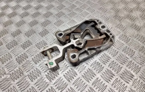 Ford Focus Gearbox mount 326G09