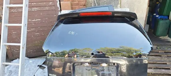 Mitsubishi Space Wagon Tailgate/trunk/boot lid