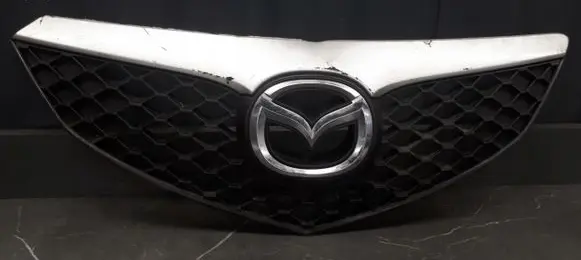 Mazda 6 Front bumper upper radiator grill k3006