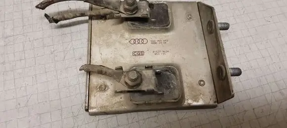 Audi A6 S6 C4 4A Coolant fan relay 8D0959493