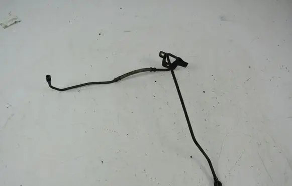 Ford Mondeo Mk III Oil cooling pipe 2S7Q6K679AC