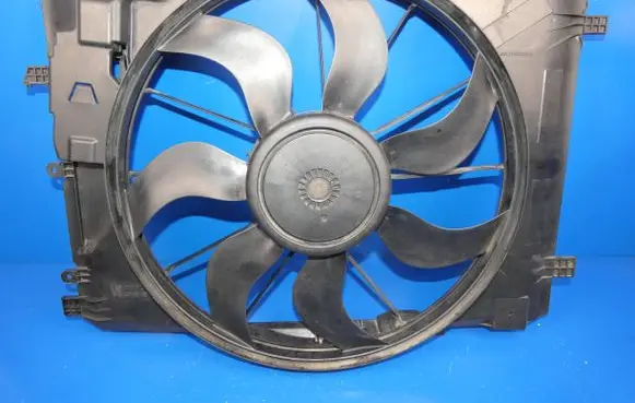 Mercedes-Benz CLA C117 X117 W117 Electric radiator cooling fan A2465000064
