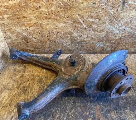 Opel Omega A Rear wheel hub spindle/knuckle 