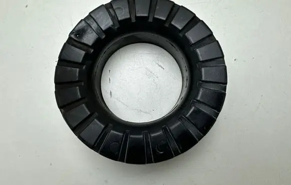 Ford Mustang VI Rear coil spring rubber mount DG9C5599AXC