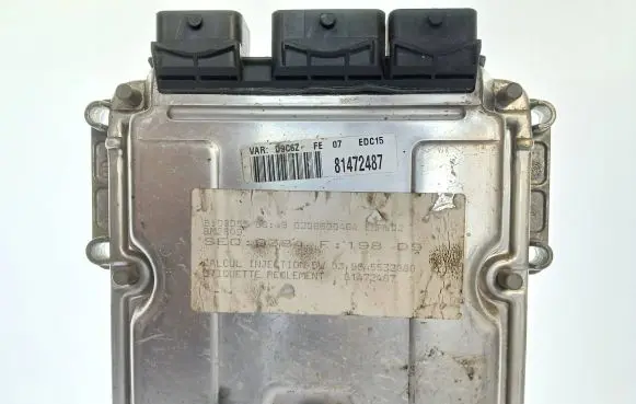Peugeot 406 Engine control unit/module 9645532880 EDC15C2 0281010877