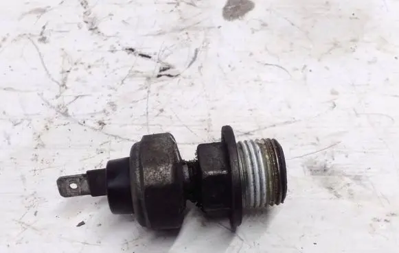 Subaru Forester SF Oil level sensor 