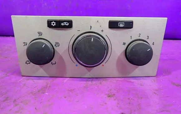 Opel Zafira B Climate control unit 