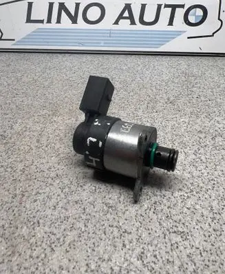 BMW 5 E60 E61 Fuel pressure sensor 0928400560 11261 88418