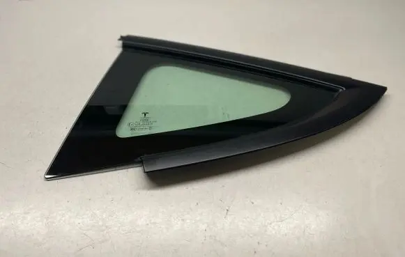 Tesla Model 3 Rear side window 151497801C 151497800 43R011570