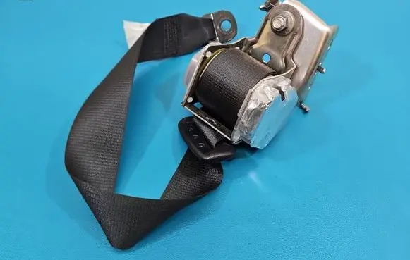 Toyota Auris 150 Rear seatbelt 7P1630 IMPRK1587501