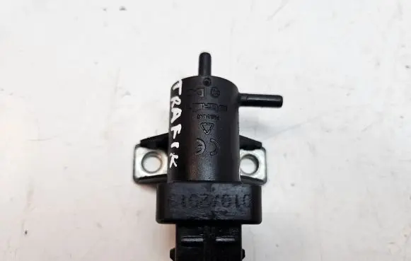 Renault Trafic III (X82) Turbo solenoid valve 8200762162