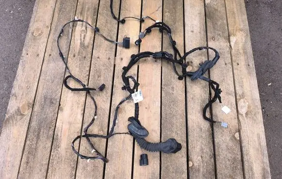 Ford Mustang VI Front door wiring loom FR3T14630AD G281T