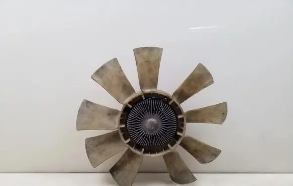 Nissan Navara Radiator cooling fan shroud