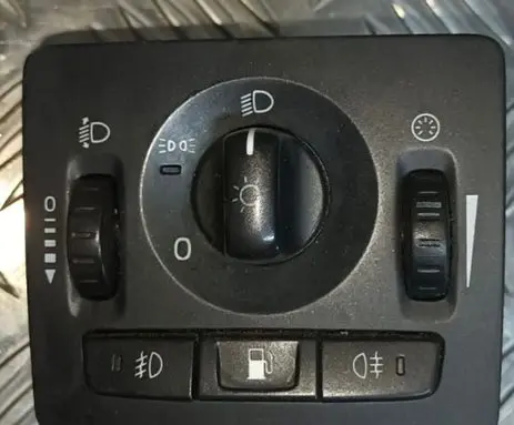 Volvo V50 Light switch 30739300