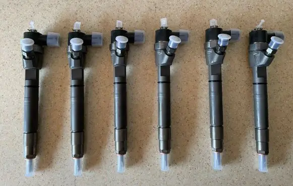Mercedes-Benz S W220 Fuel injector A6110701687 A6110701487 0445110190