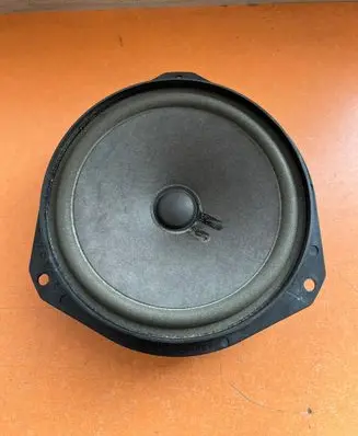 Fiat 500X Front door speaker A01910401