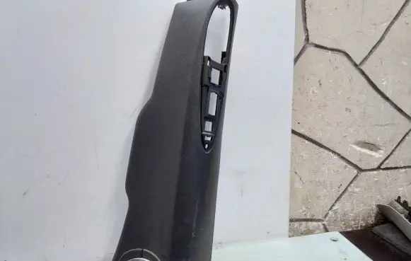 (B) pillar trim (bottom)