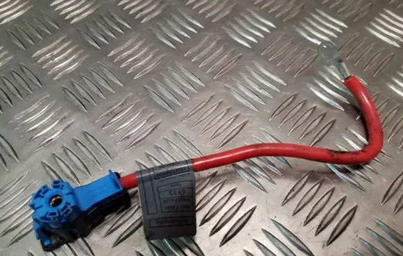 Positive cable (battery)