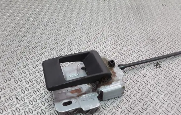 Land Rover Discovery Tailgate interior release/open handle 