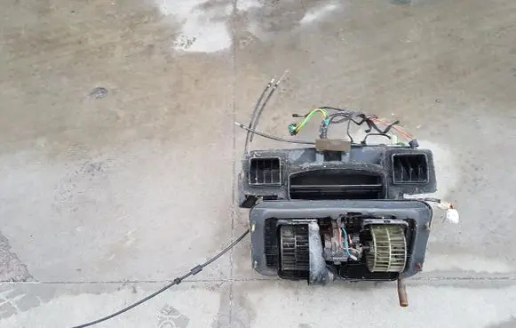 BMW 3 E30 Interior heater climate box assembly 1381569