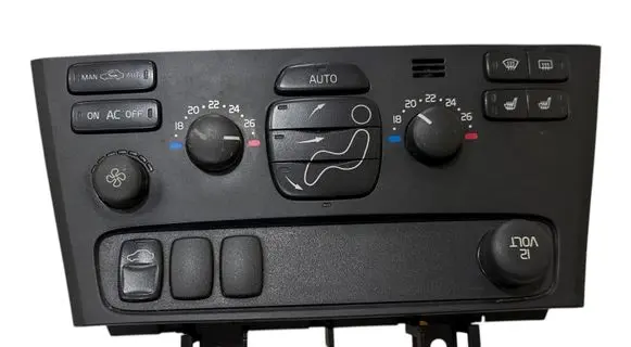 Volvo V70 Climate control unit 7923