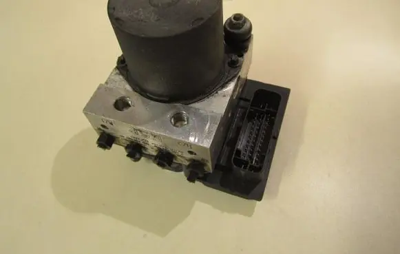 Audi A4 S4 B7 8E 8H ABS Pump 8E0614517AP