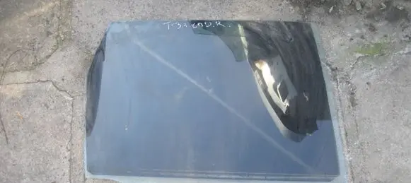 Nissan X-Trail T31 Rear door window glass