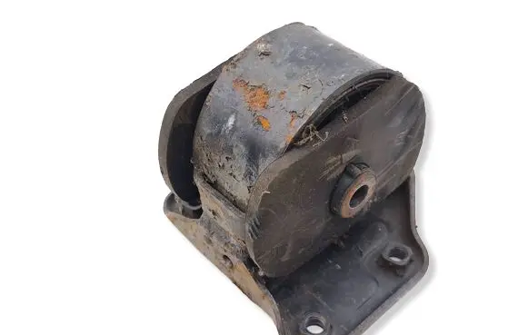 Mitsubishi 3000 GT Engine mount bracket MB581953