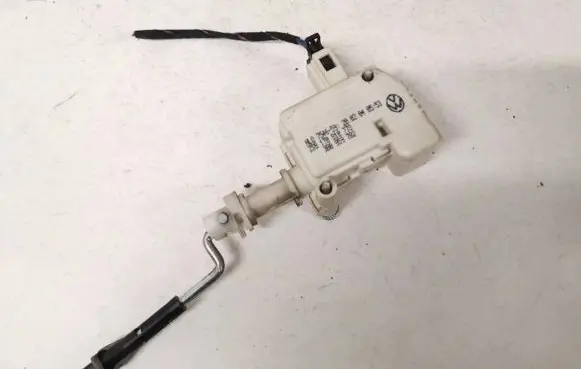 Volkswagen Touran I Central locking motor 3b0959782 1t0810773