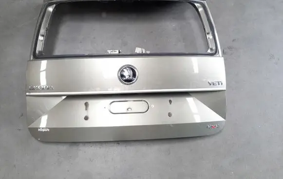 Tailgate/trunk/boot lid