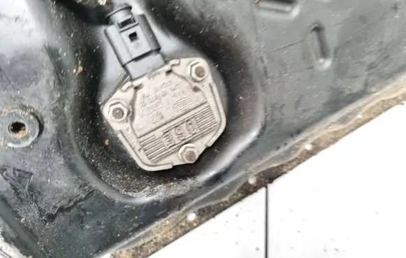 Audi A6 S6 C6 4F Oil level sensor 06E907660