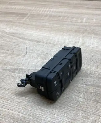 Opel Signum Electric window control switch 687833988