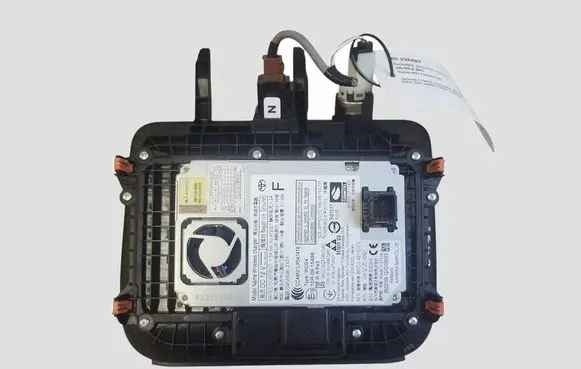 Toyota RAV 4 (XA50) Wireless charging module 10R0615498