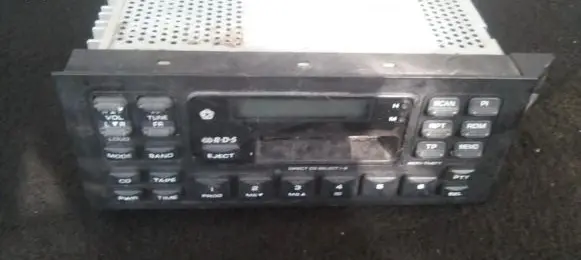 Chrysler Neon I Radio/CD/DVD/GPS head unit p05265485 0848
